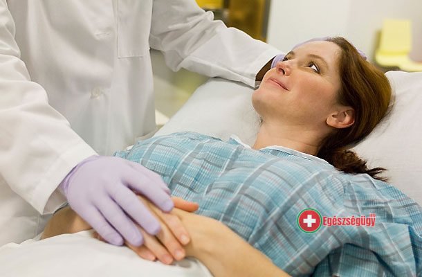 Uniós politikusok felemás zoknival hívják fel a figyelmet a Down-kórra