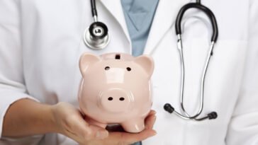 Szakemberek szerint át kell alakítani az egészségügy finanszírozását