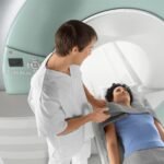 Uniós forrásból fejlesztik a kaposvári onkológiai centrum eszközparkját 14 Uniós forrásból fejlesztik a kaposvári onkológiai centrum eszközparkját