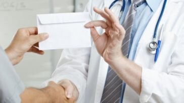 Azonnali beavatkozást sürget a Rezidens Szövetség a hálapénz rendszer felszámolására