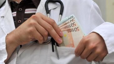 Hálapénzmentes egészségügyet sürget a Rezidens Szövetség