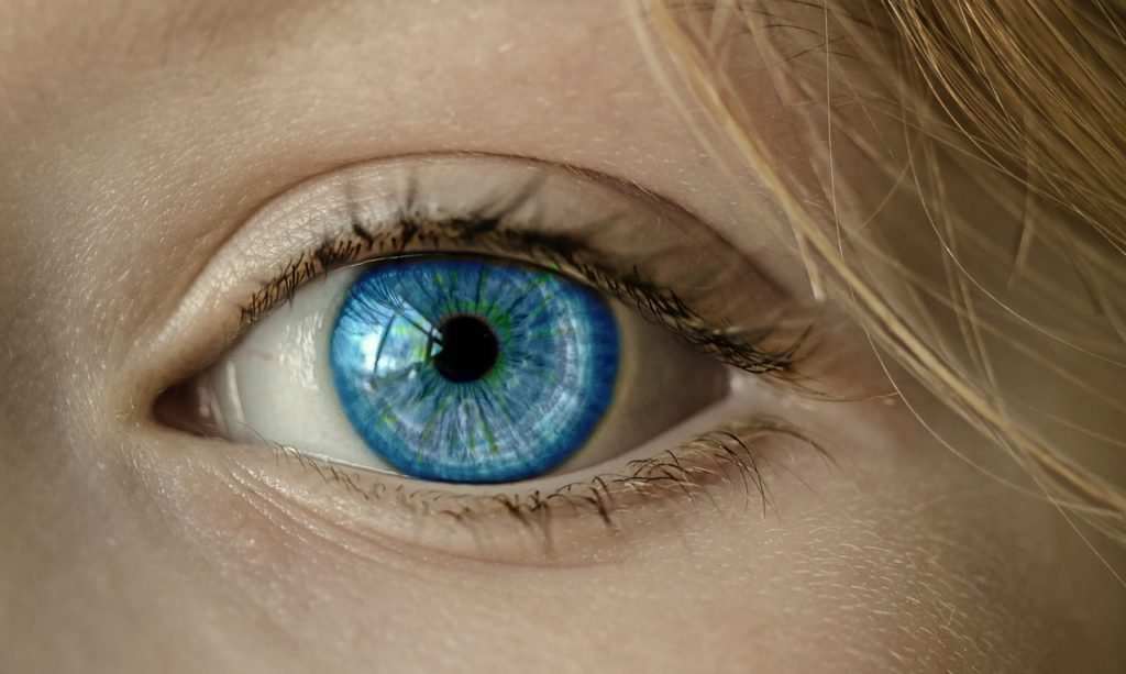 A szem egészsége kéz a kézben jár az általános egészségünkkel, de vannak olyan tápanyagok, amelyek különösen fontosak a szemnek. 