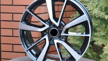 Lemezfelni és Nissan alufelni