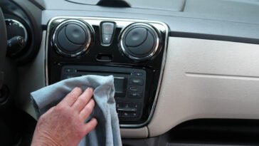 Autótisztítás mikroszálas kendőkkel